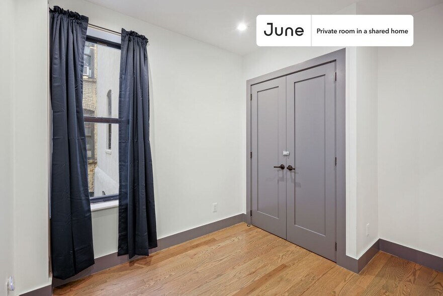 Building Photo - Room in Shared 4 bed/2 bath home