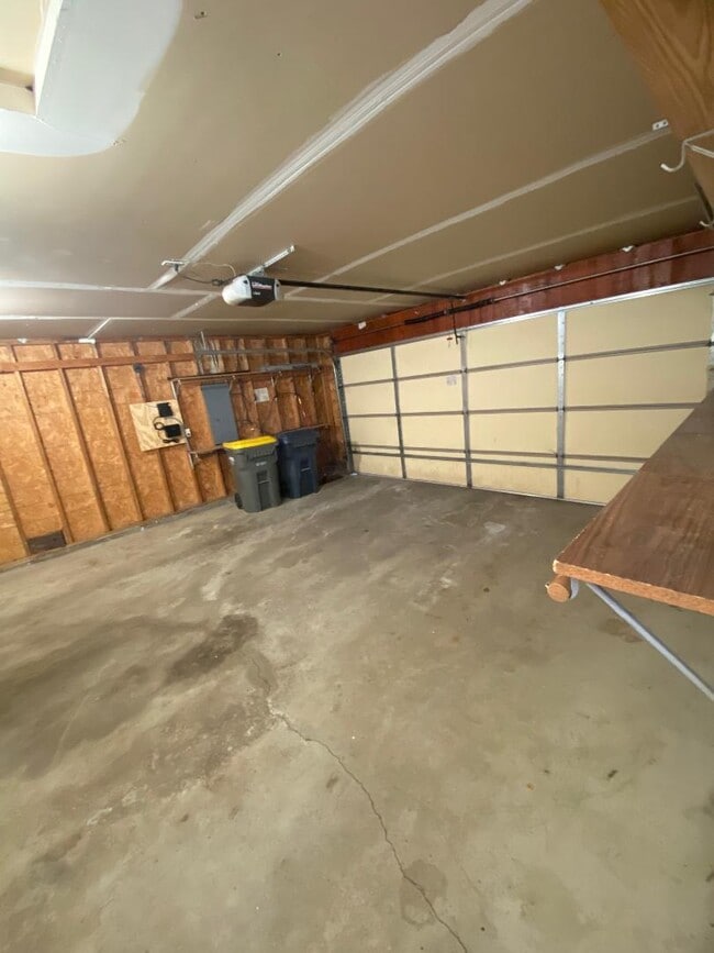 Building Photo - 1451 Summit St