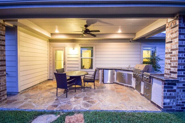 Building Photo - 14410 Heath Falls Ln