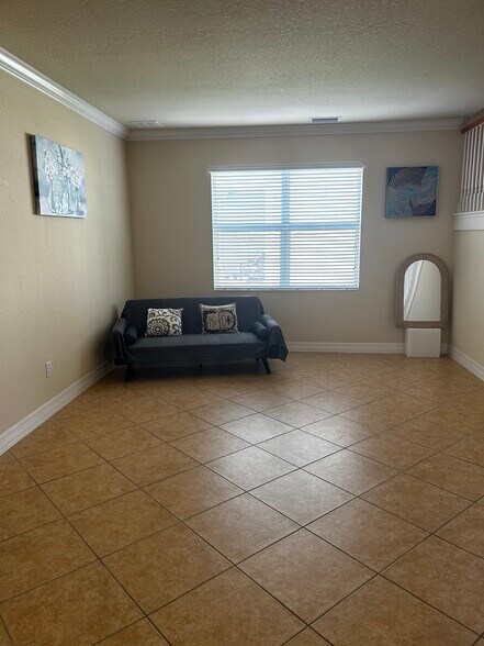 Building Photo - 10298 Barberry Ln
