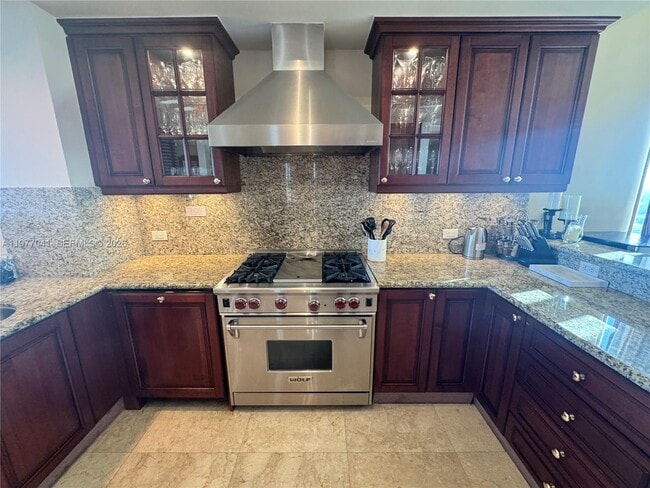 Building Photo - 17875 Collins Ave