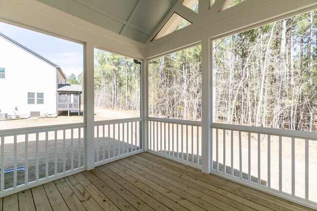 Building Photo - Stunning home in The Parks at Meadowview!