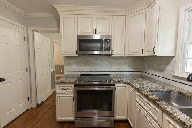 Building Photo - 5517 Robinridge Rd