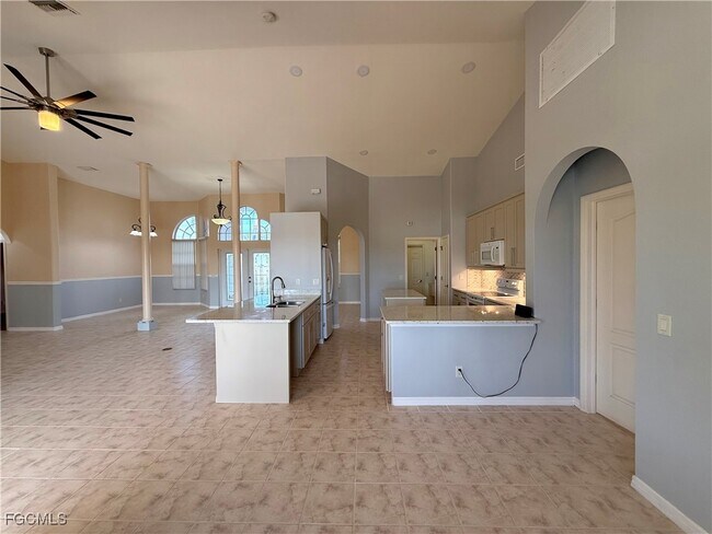 Building Photo - 1700 SW 30th Terrace