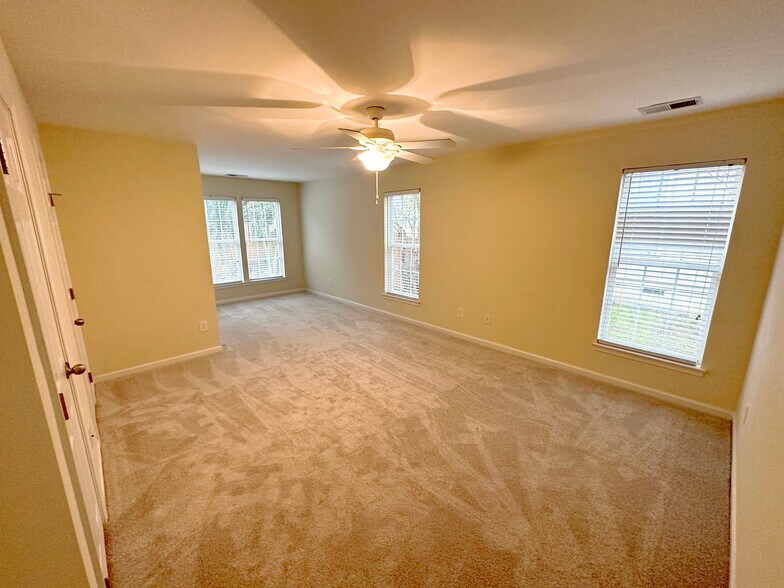 Master bedroom - 2018 Southridge Drive