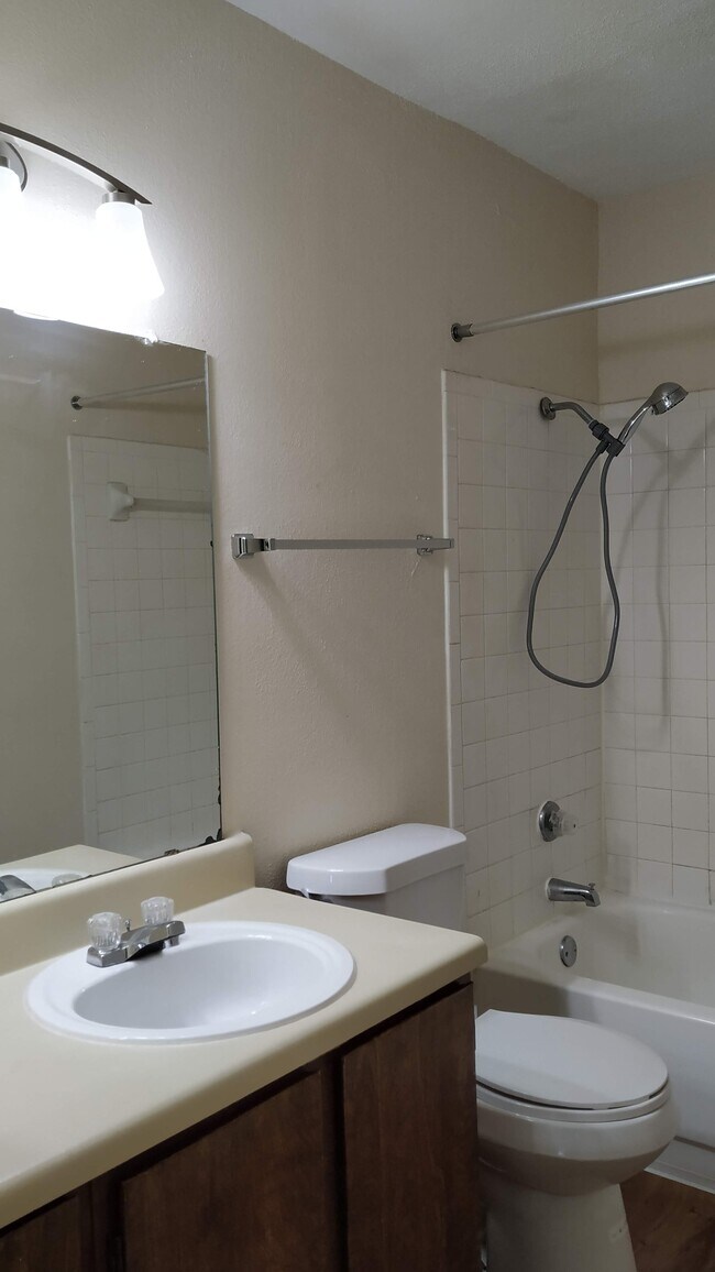 Building Photo - 16303 Lyons School Rd