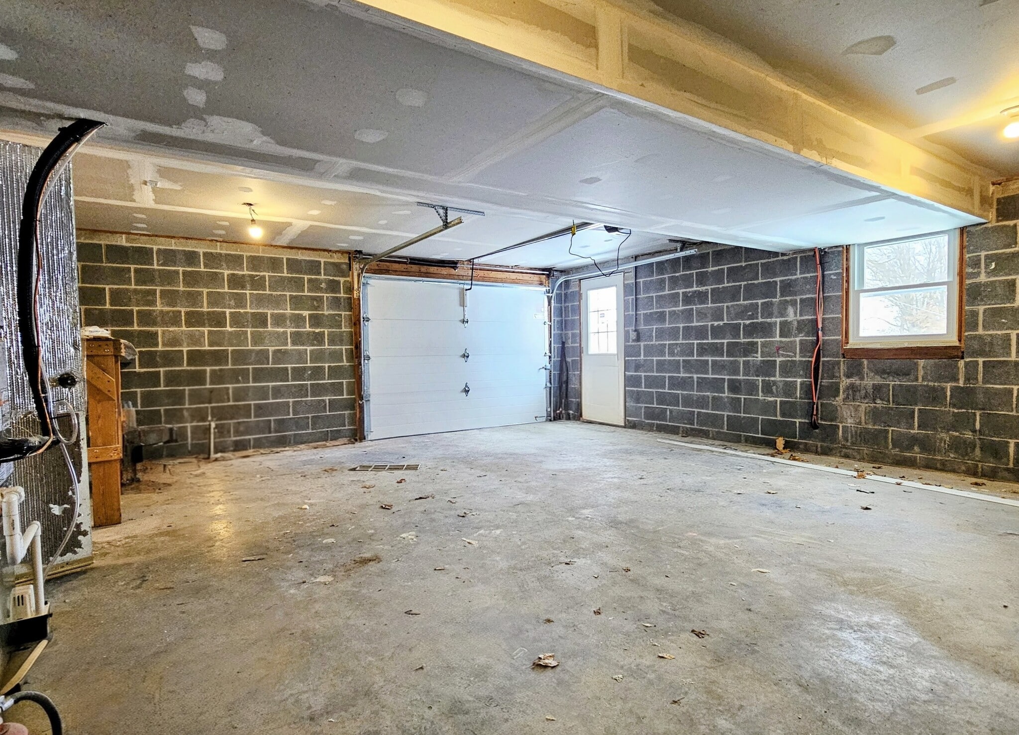 Building Photo - 4 Skyview Ln