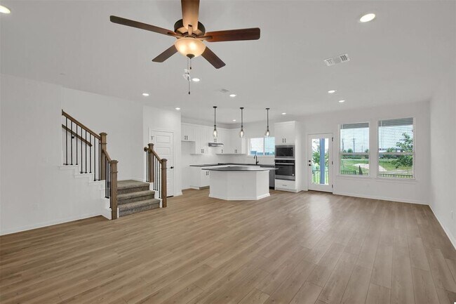 Building Photo - 2725 Woodall Dr