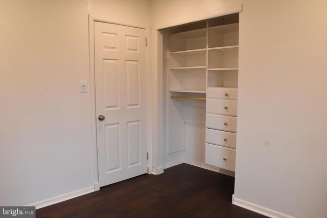 Building Photo - 64 Bogle Dr