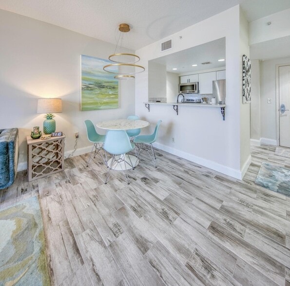 Building Photo - 511 Lucerne Ave