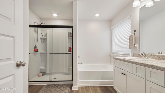 Building Photo - 5044 Rivergrass Dr