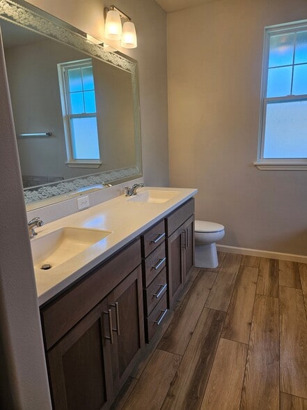 Building Photo - 72 Kupaloke