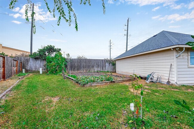 Building Photo - 22518 Silvermist Ln