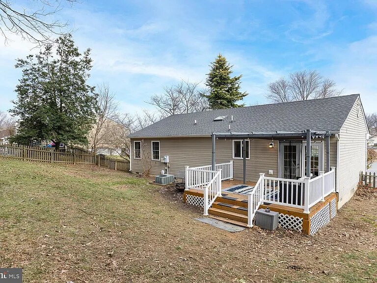Building Photo - 6810 Greenvale Rd