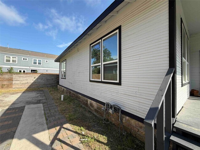 Building Photo - 2400 Burkett St.