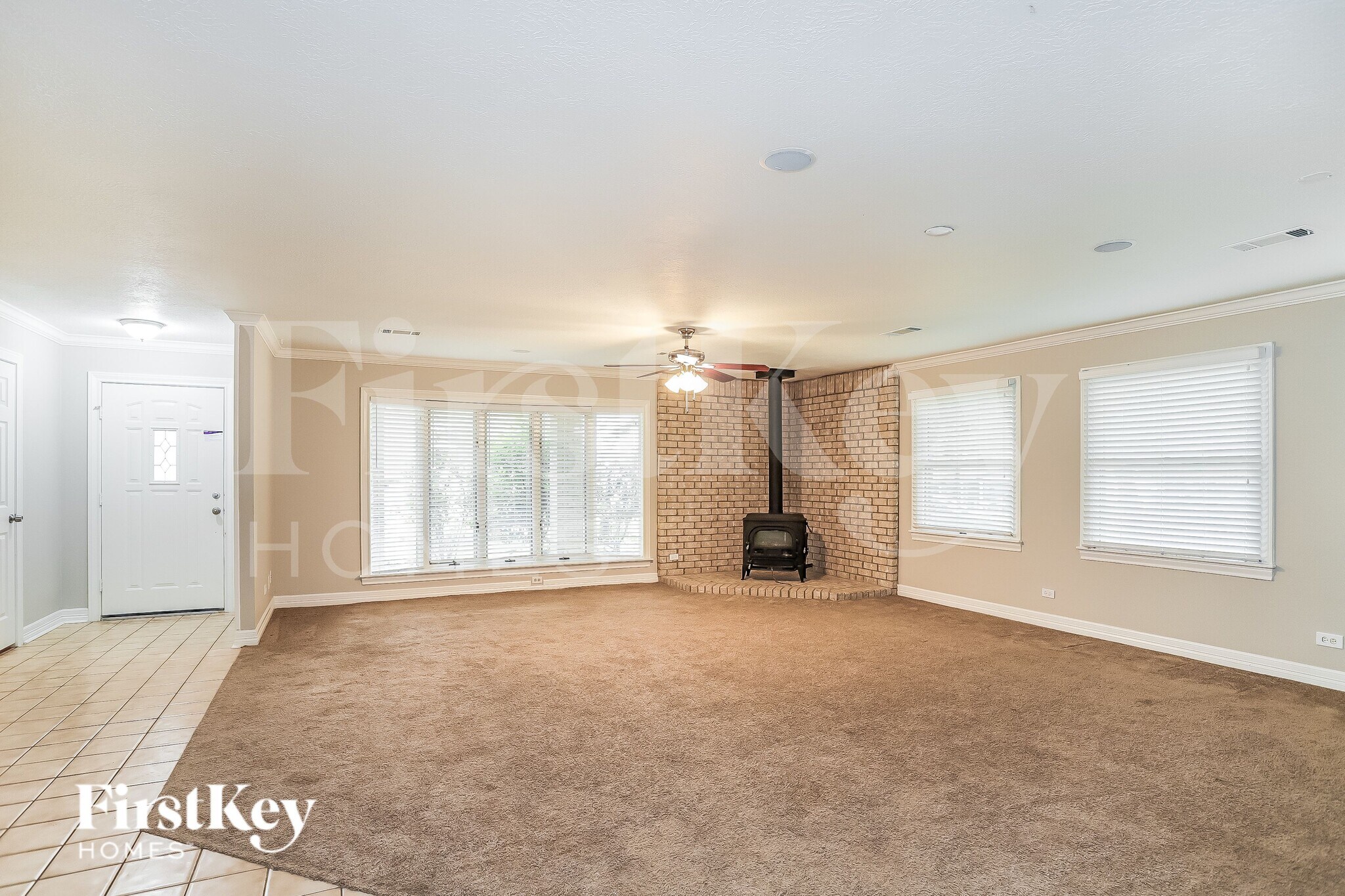 Building Photo - 14042 Hunters Glen
