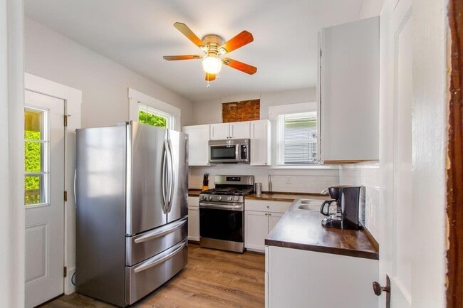 Building Photo - 7255 Osceola Dr