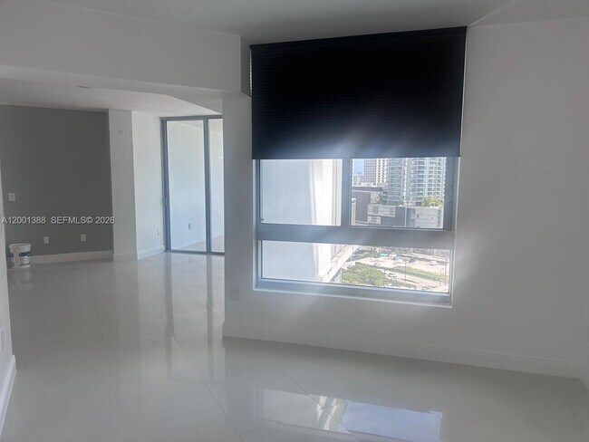 Building Photo - 350 S Miami Ave