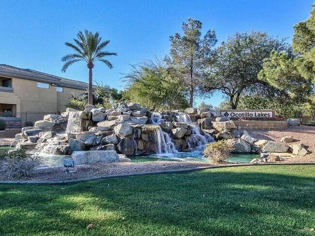 Building Photo - Beautiful Lakefront Home in Ocotillo Lakes...