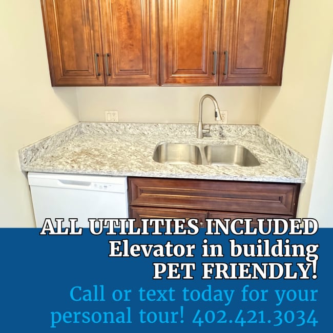 Building Photo - 1810 E St