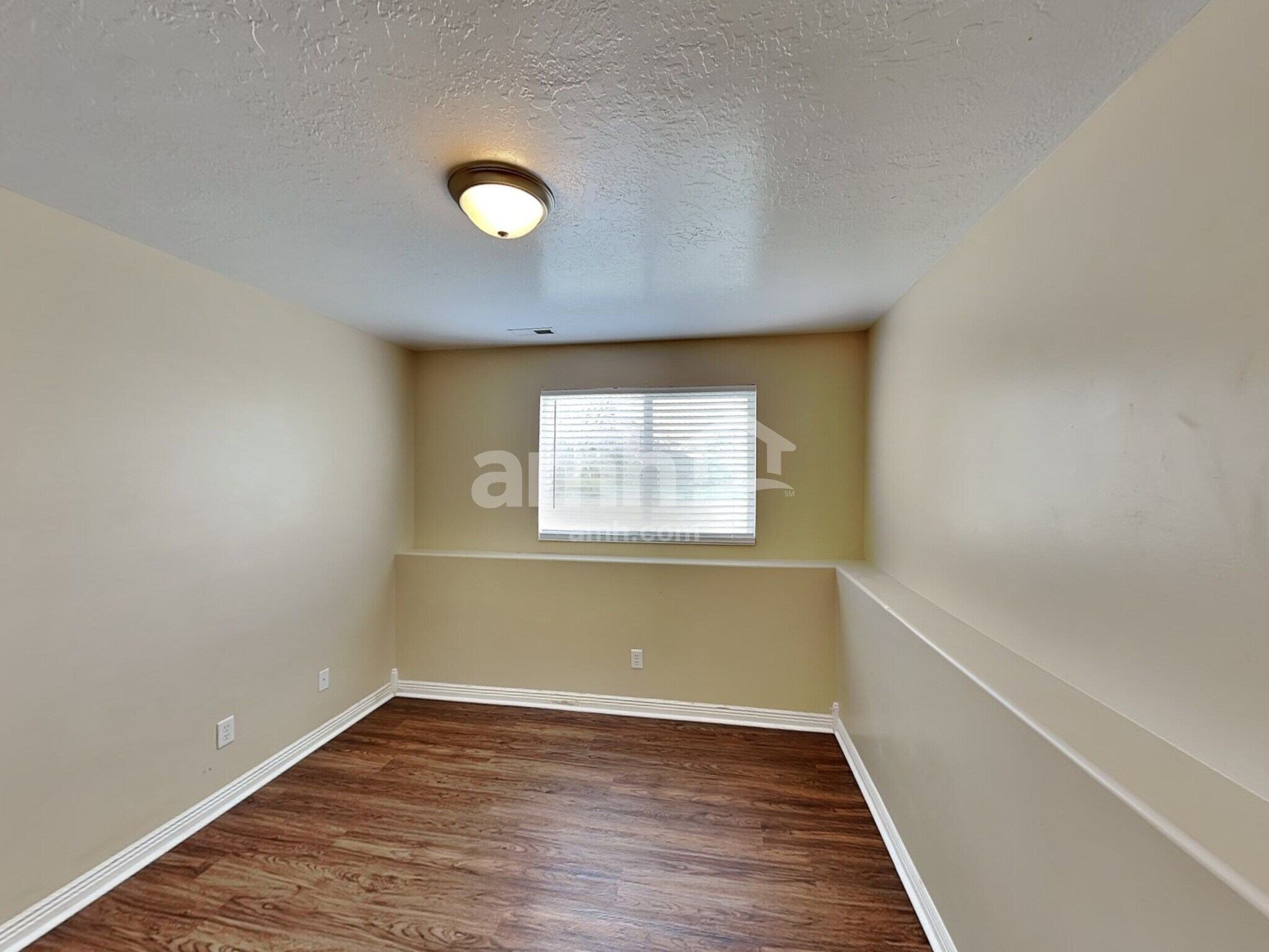 Building Photo - 451 W 225 N