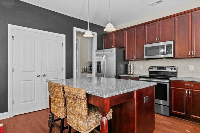 Building Photo - 34 Coswell Ct