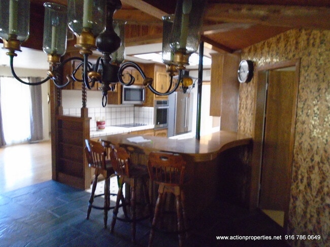 Building Photo - Move In Special: Central Roseville, Pool, Gardner Single Story Large Yard,  3 bedrooms, 2 baths, ...