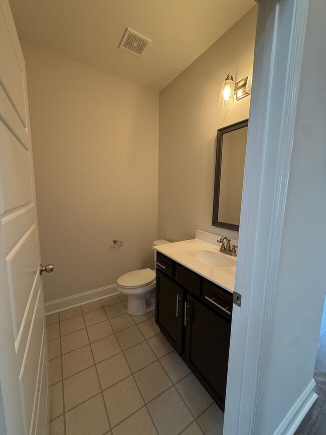 Building Photo - 2636 Rafiki Dr