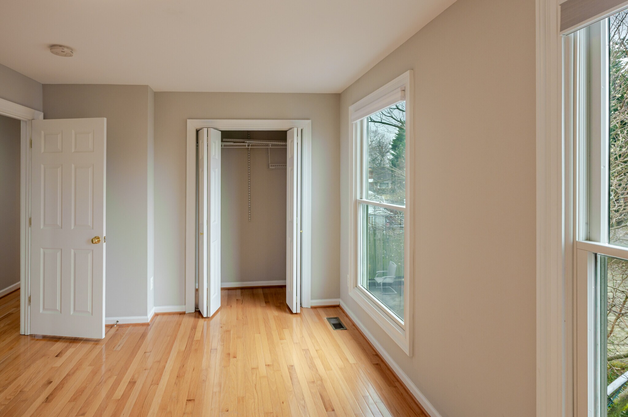 Building Photo - 5806 Flanders St