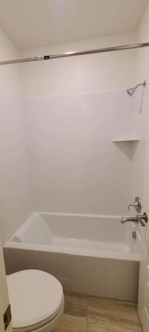 Building Photo - Stunning home with luxurious wood floor and beautiful spacious yard