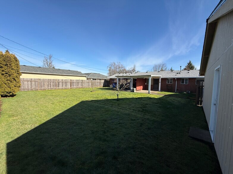 Building Photo - 406 N Morrison Rd