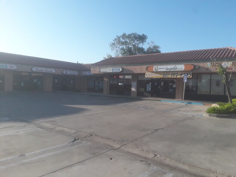 Building Photo - 1503 E Avenue Q6