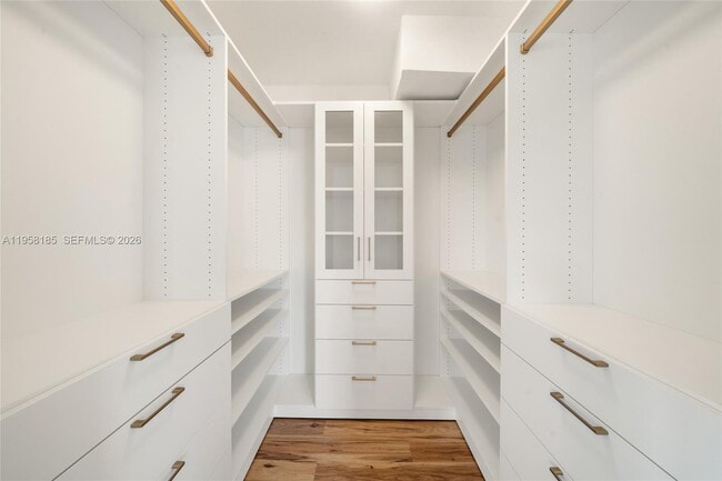 Building Photo - 1300 Alton Rd