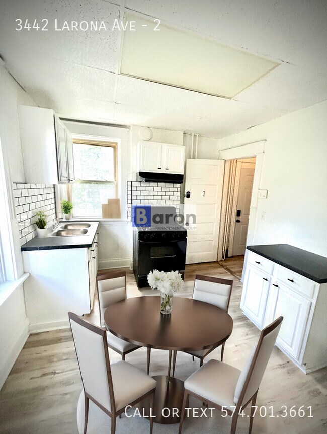 Building Photo - 3442 Larona Ave