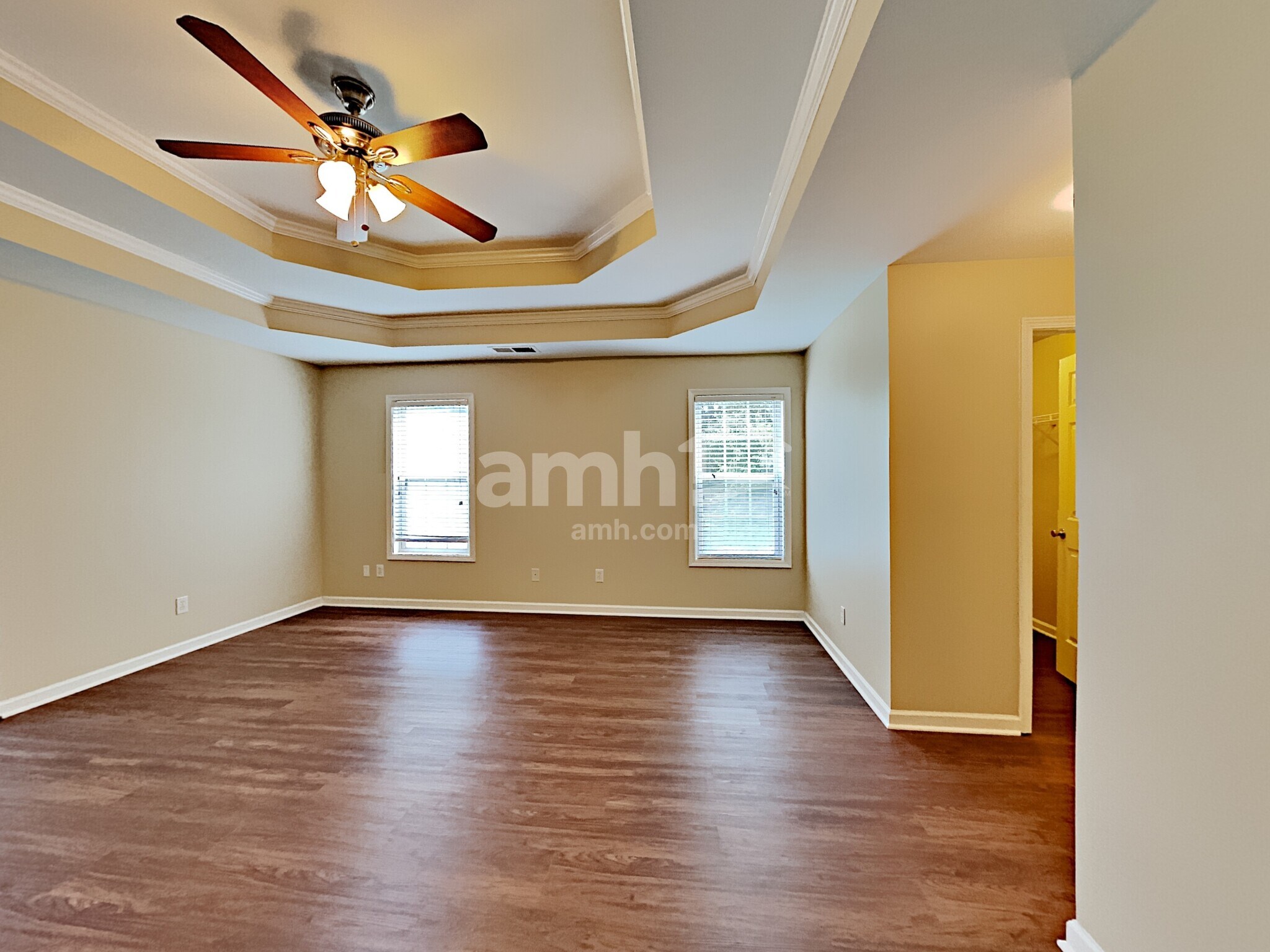 Building Photo - 1664 Crittenden Ln