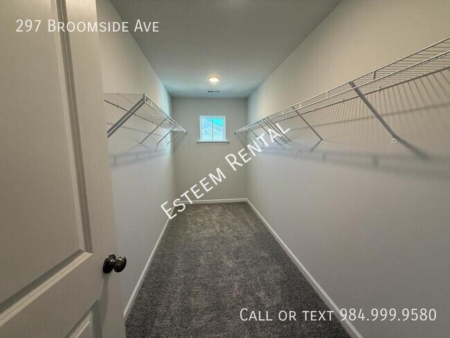 Building Photo - 297 Broomside Ave