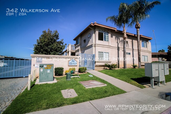 Building Photo - 2 bedroom 2 bath apartment in Perris