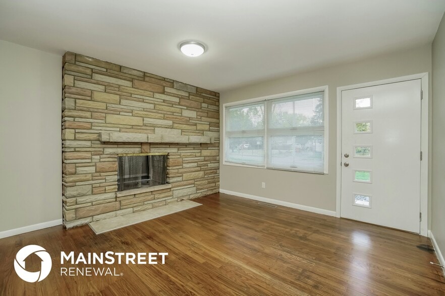 Building Photo - 414 E Clearview Ave