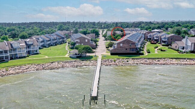 Building Photo - 2601 S Broadway St