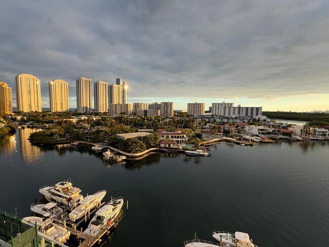 Building Photo - 400 Sunny Isles Blvd