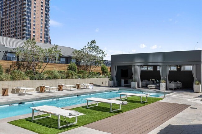 Building Photo - 210 Lavaca St