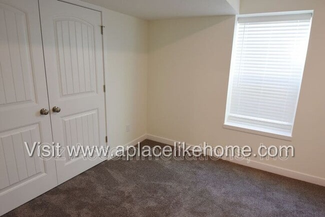 Building Photo - 4008 NW 95th Terrace