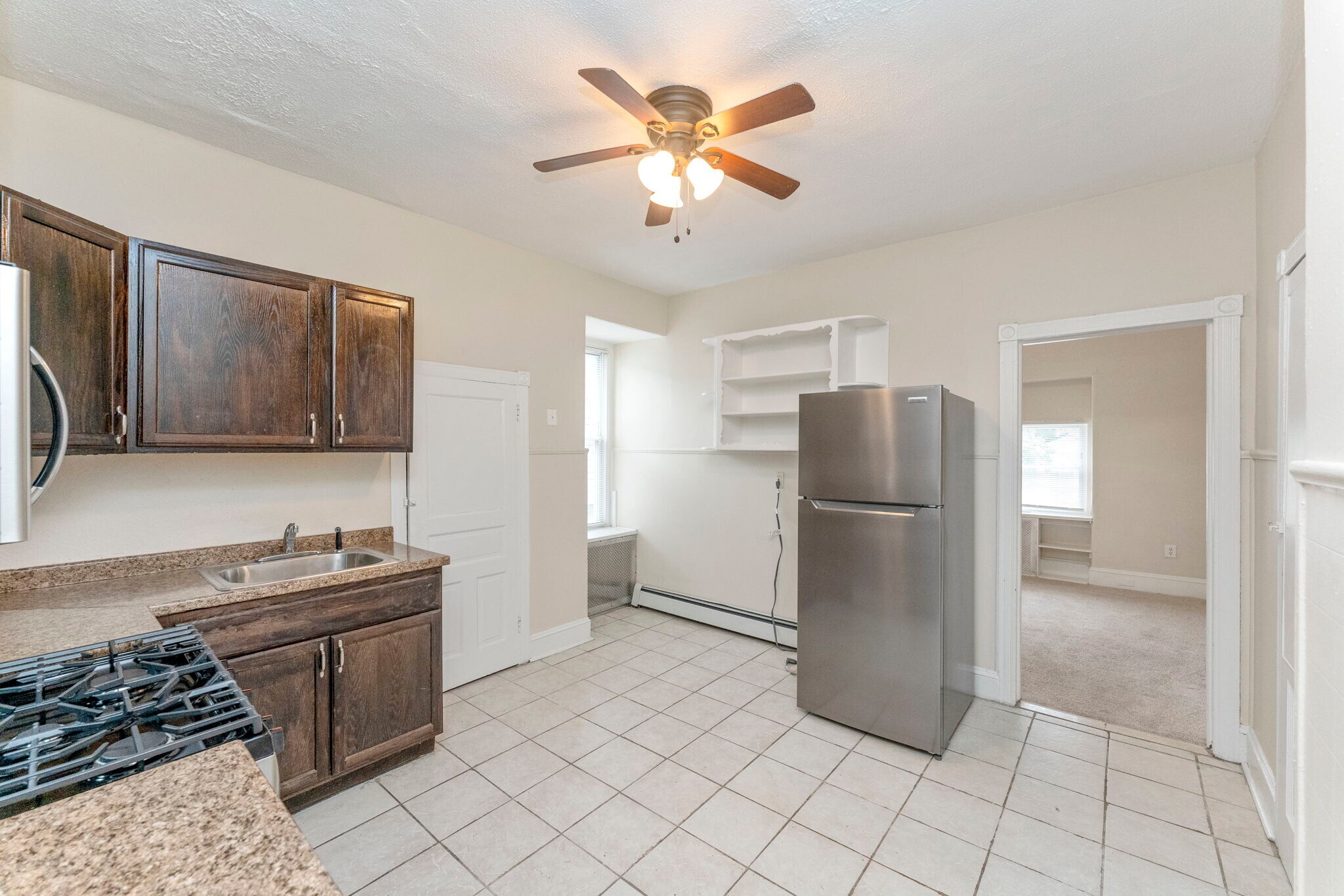 Building Photo - 127 E Durham St