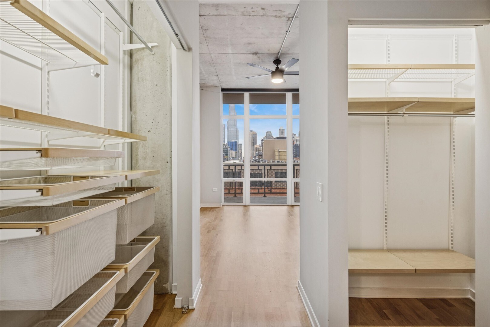 Building Photo - 720 N Larrabee St