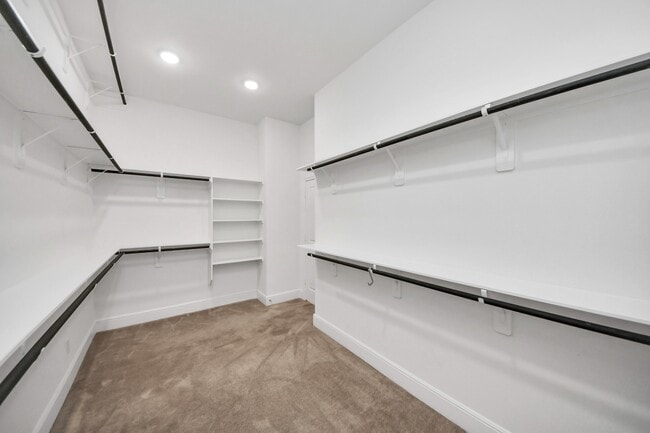 Building Photo - 14807 Providence Manor Way