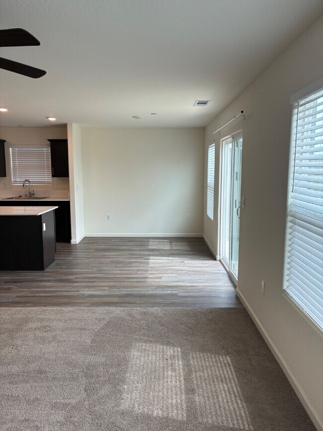 Building Photo - Modern Convenience and Luxury!! Move In Ready with Full Appliance Package!