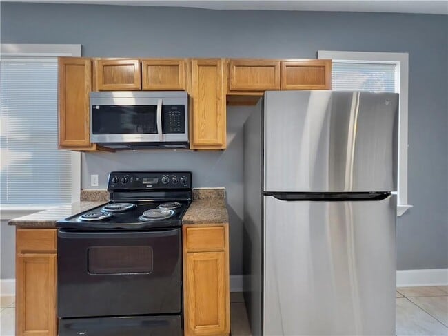 Building Photo - 1824 Allen St