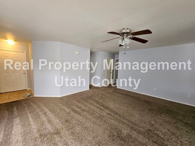 Building Photo - Spanish Fork Home