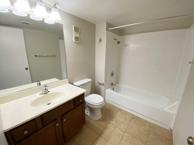 Building Photo - Willow Way