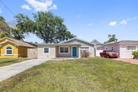 Building Photo - "Charming 4-Bedroom Tampa Home with 2 Full Baths and Spacious Layout!"